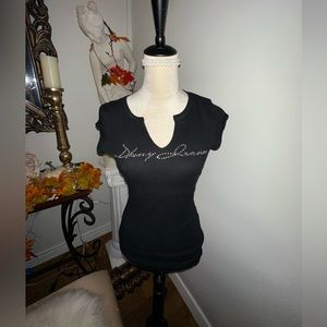 2000’S DKNY T-SHIRT